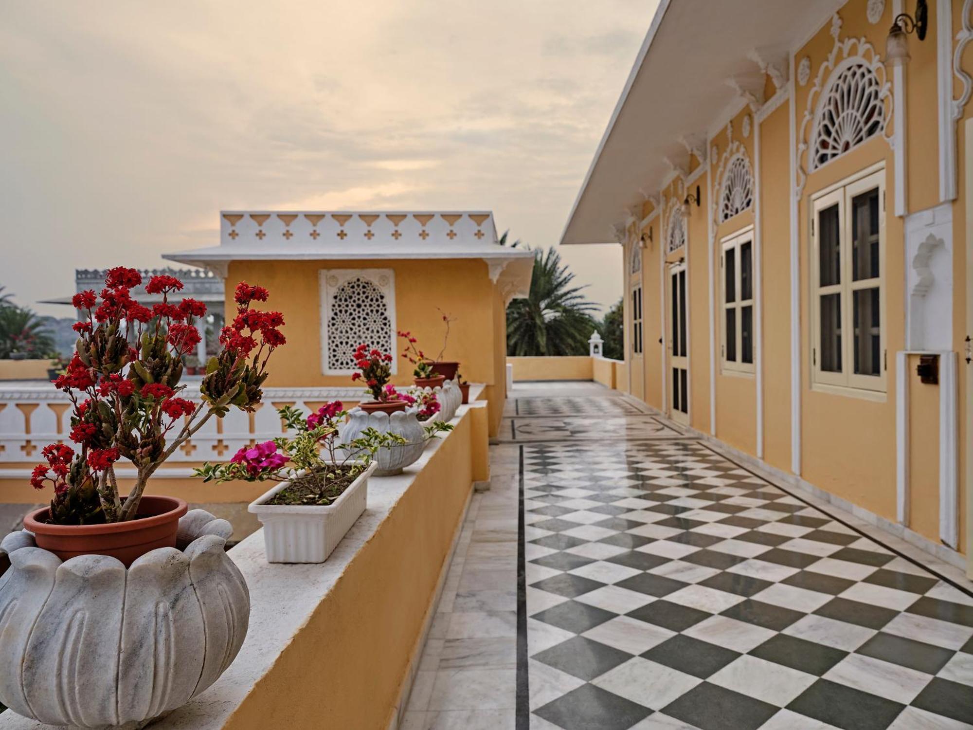 Dev Shree Deogarh Hotel Devgarh  ภายนอก รูปภาพ